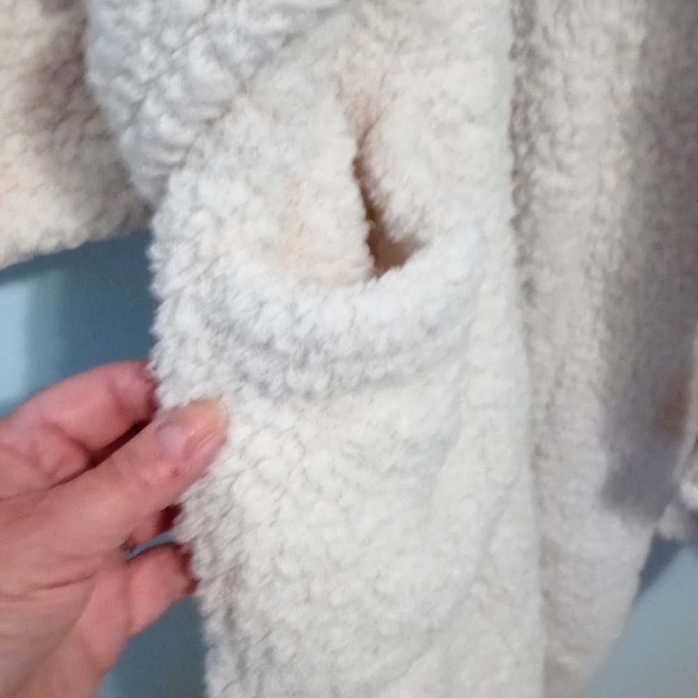 Cozy Creamy Pink Fleece Bathrobe - Picture 4 of 4